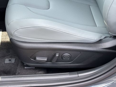 New 2026 Hyundai Elantra Limited FWD image 14