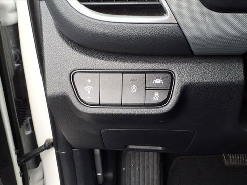 Used 2022 Kia Seltos LX image 22