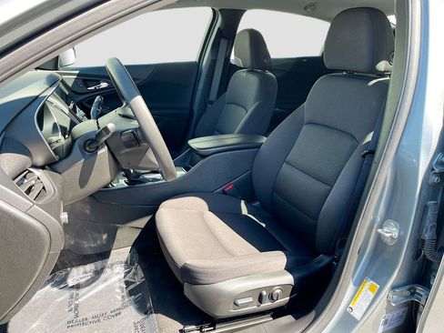 Used 2025 Chevrolet Malibu LT FWD image 15
