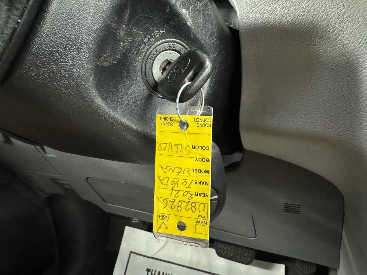 Used 2020 Toyota Sienna L FWD image 34