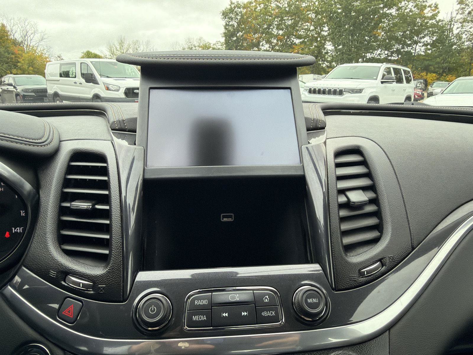 Used 2019 Chevrolet Impala LT FWD image 19