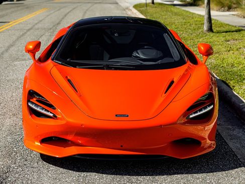 Used 2024 McLaren 750S image 13