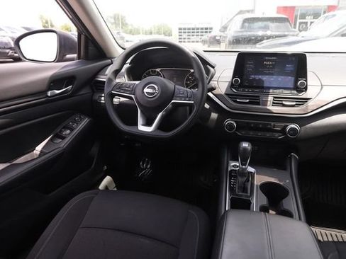 Certified 2025 Nissan Altima 2.5 SV FWD image 20