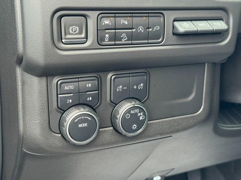 Certified 2021 Chevrolet Suburban High Country AWD/4WD image 18