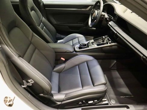 Used 2025 Porsche 911 Carrera RWD image 12