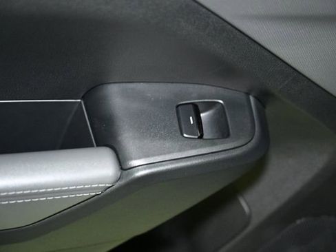 Certified 2025 Subaru Crosstrek 2.0i Premium image 51