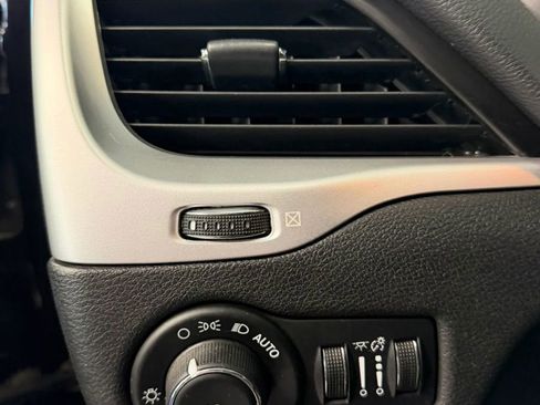 Used 2016 Jeep Cherokee Trailhawk w/ Cold Weather Group image 24