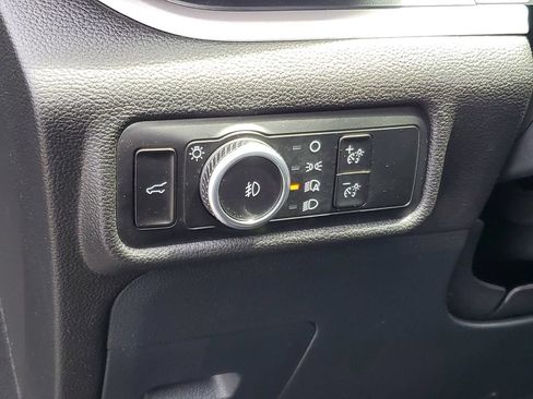 Used 2023 Ford Explorer XLT w/ Equipment Group 202A AWD/4WD image 13