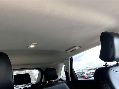 Used 2023 Ford Edge SEL image 14