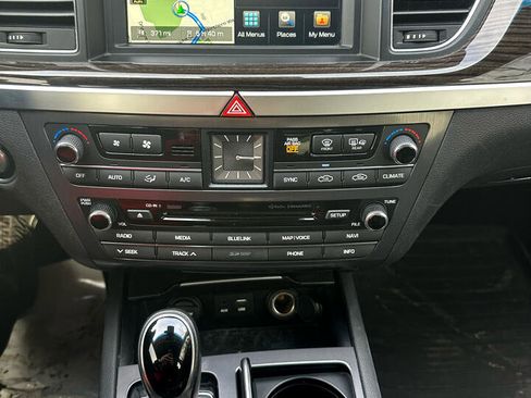 Used 2016 Hyundai Genesis 3.8 w/ Option Group 02 image 38