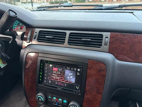 Used 2011 Chevrolet Tahoe LS w/ Convenience Package image 40