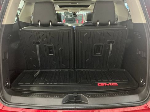 Used 2023 GMC Acadia Denali w/ Denali Ultimate Package AWD/4WD image 28