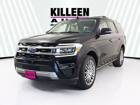 Used 2024 Ford Expedition Limited AWD/4WD image 3