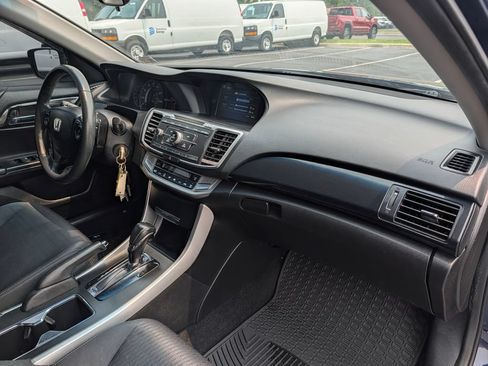 Used 2015 Honda Accord Sport image 12