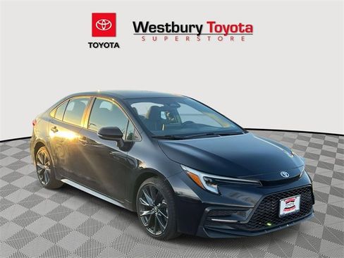 Certified 2023 Toyota Corolla SE image 1