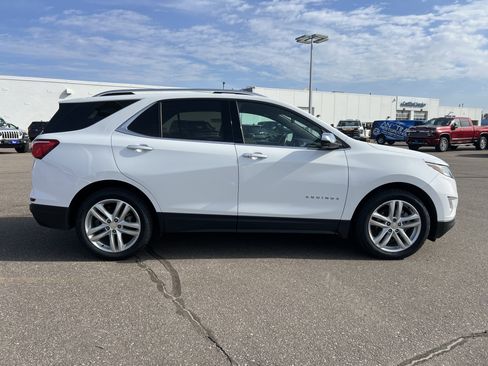 Used 2020 Chevrolet Equinox Premier image 9