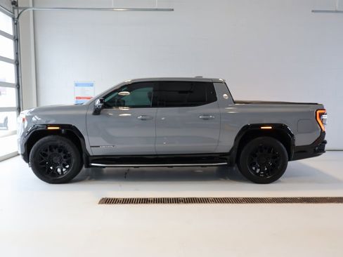 Used 2024 GMC Sierra EV Denali image 7