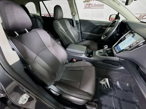 Used 2025 Subaru Outback Premium w/ Popular Package #1 AWD/4WD image 33