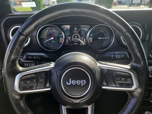 Certified 2022 Jeep Wrangler Unlimited Sahara w/ Cold Weather Group AWD/4WD image 29