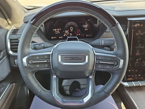 Used 2026 GMC Acadia Denali Ultimate AWD/4WD image 17