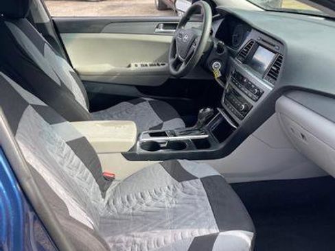 Used 2016 Hyundai Sonata SE image 6