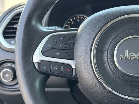 Used 2018 Jeep Renegade Latitude w/ UConnect 8.4 Nav Group FWD image 26