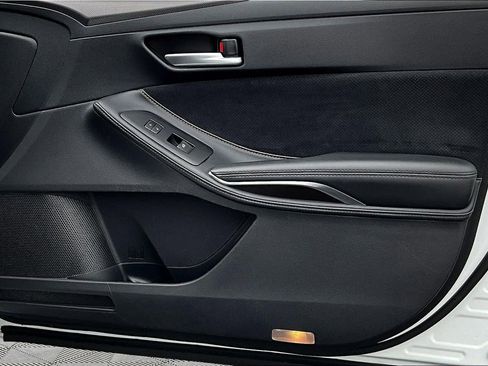 Used 2019 Toyota Avalon Touring FWD image 28