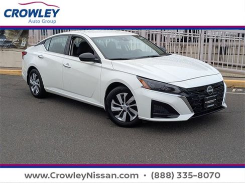 Certified 2025 Nissan Altima 2.5 S image 1