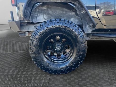 Used 2012 Jeep Wrangler Rubicon w/ Dual Top Group image 29