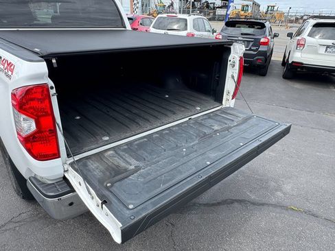Used 2019 Toyota Tundra SR5 AWD/4WD image 10