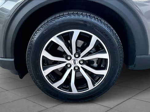 Used 2025 Ford Explorer ST-Line image 11