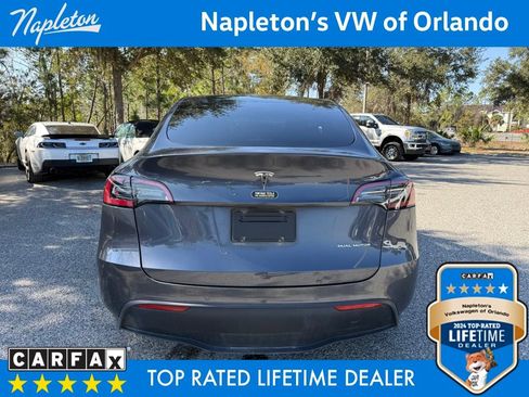 Used 2022 Tesla Model Y Long Range image 11