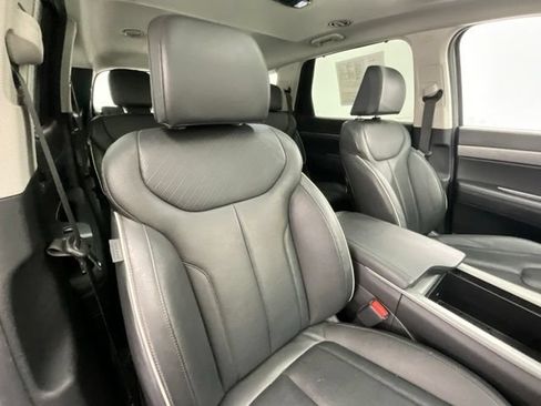 Used 2024 Hyundai Palisade SEL w/ Premium Package AWD/4WD image 15