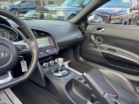 Used 2011 Audi R8 V10 AWD/4WD image 22