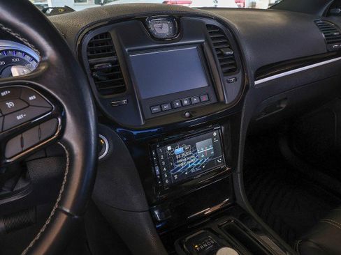 Used 2019 Chrysler 300 S image 12