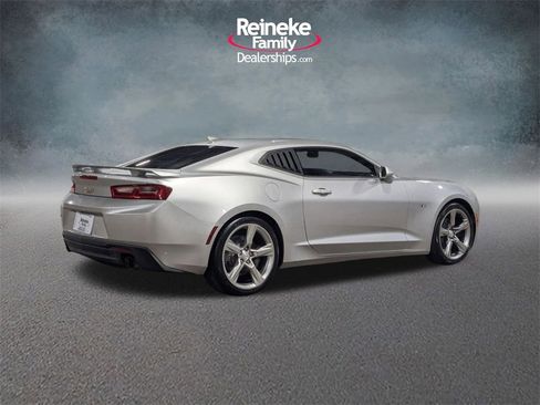 Used 2017 Chevrolet Camaro SS image 5