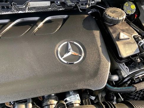 Used 2025 Mercedes-Benz GLA 250 4MATIC image 28