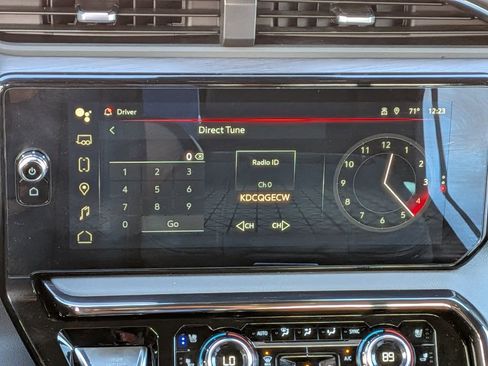 Used 2023 GMC Sierra 1500 AT4 w/ Technology Package image 17