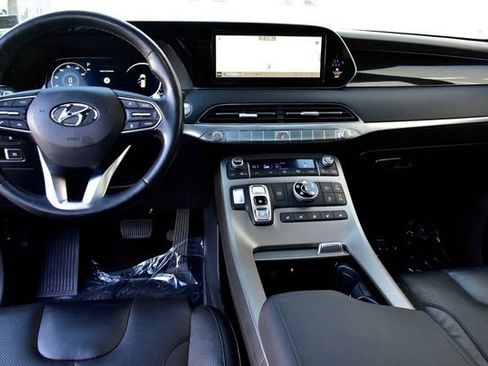 Used 2022 Hyundai Palisade Calligraphy w/ Winter Package image 21