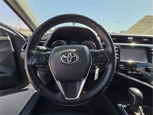 Used 2020 Toyota Camry SE w/ Carpet Mat Package FWD image 16