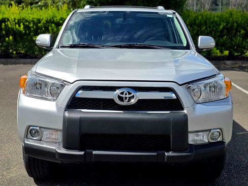 Used 2012 Toyota 4Runner SR5 w/ Premium Pkg AWD/4WD image 2