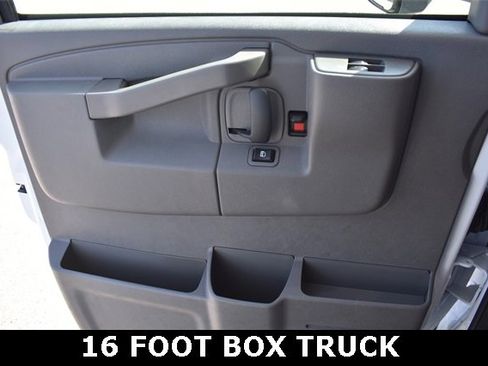 New 2025 Chevrolet Express 3500 Work Van w/ Power Convenience Package image 25