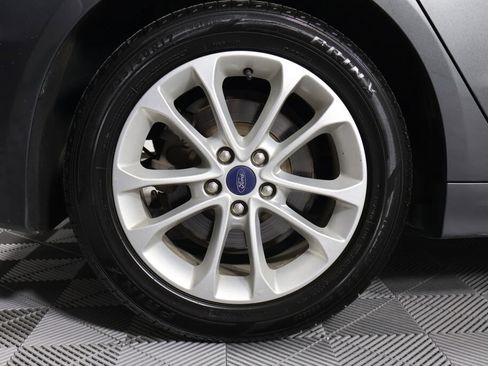 Used 2020 Ford Fusion SE image 8