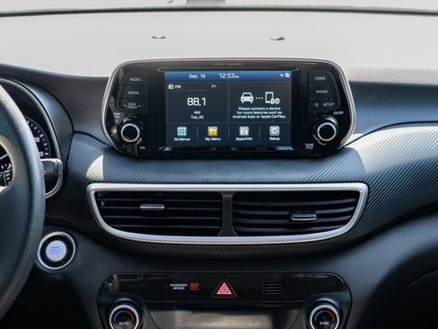 Used 2019 Hyundai Tucson SEL w/ Cargo Package image 18