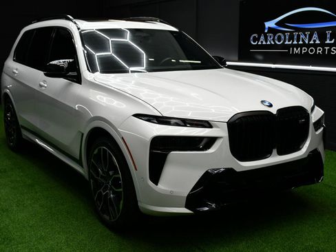 Used 2023 BMW X7 M60i AWD/4WD image 3