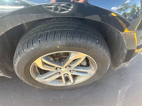 Used 2017 Chevrolet Equinox Premier w/ True North Edition AWD/4WD image 2