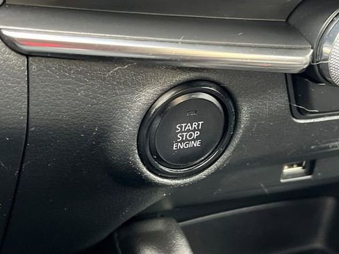 Used 2021 MAZDA MAZDA3 s image 23