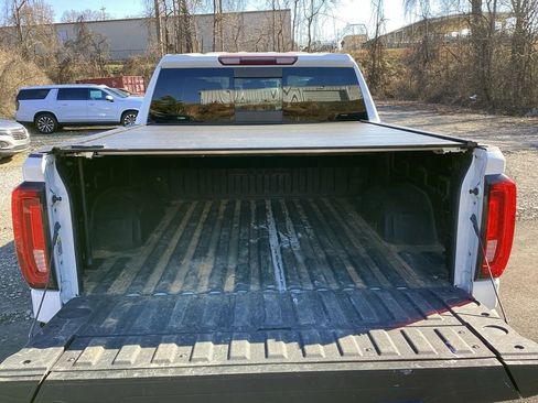 Used 2019 GMC Sierra 1500 SLT w/ SLT Premium Plus Package image 4