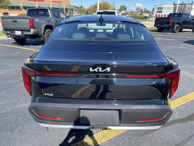 Used 2025 Kia K4 FWD image 31