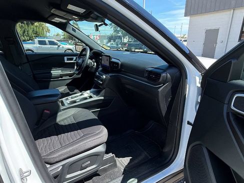 Used 2020 Ford Explorer XLT w/ Comfort Package AWD/4WD image 29